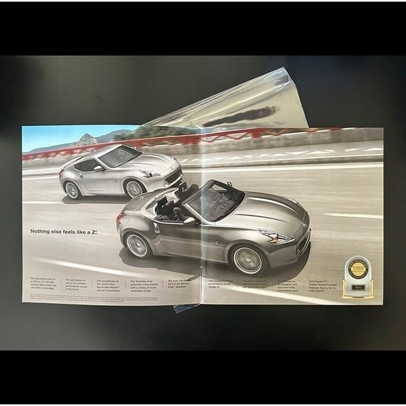 2010 Nissan 370Z 36-page Original Car Sales Brochure Catalog - Picture 2 of 4
